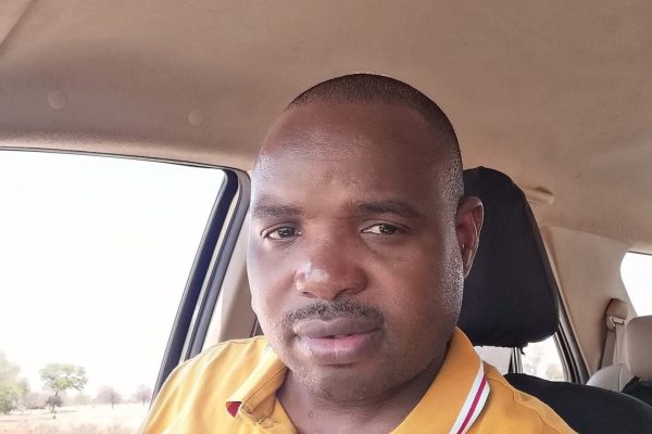 Sello Moyo